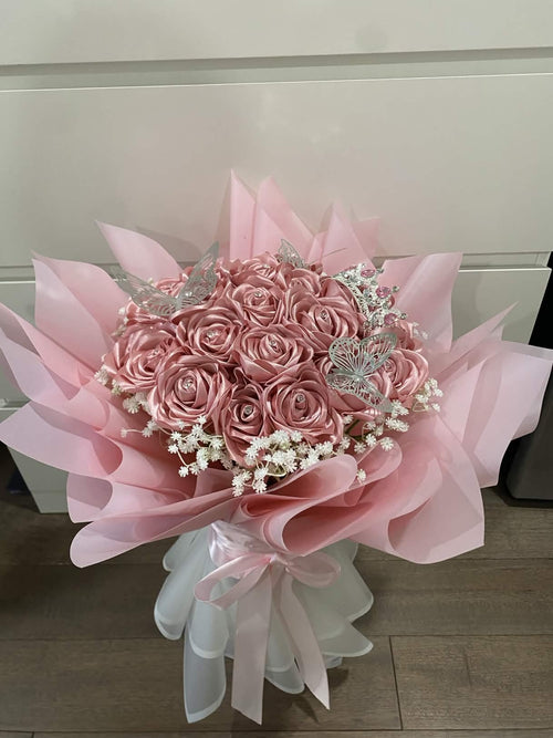 24ct Pink Butterfly Princess Rose Bouquet